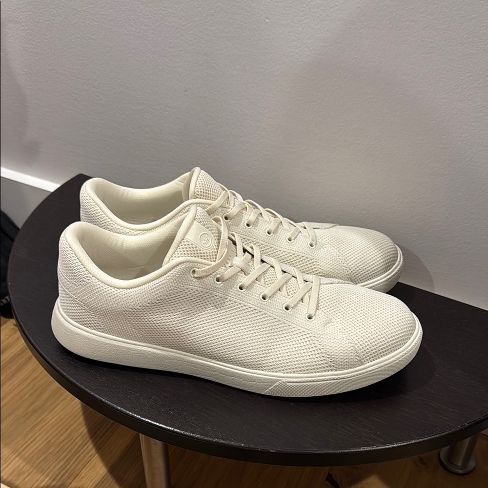 Peter Millar Cream Sneakers Minimalist Design